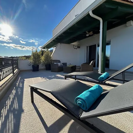 Apartment Zana Bol