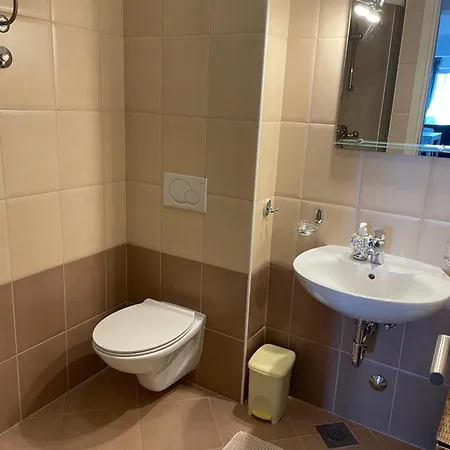 Apartment Zana *