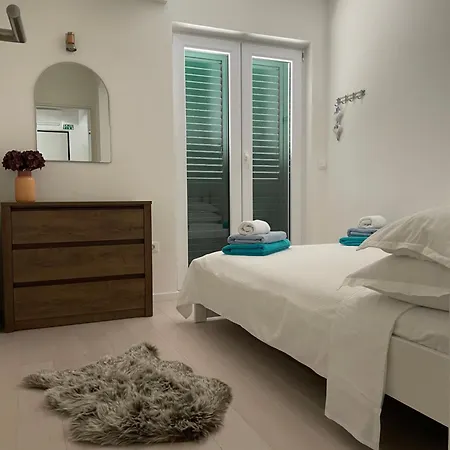 Apartment Zana Bol
